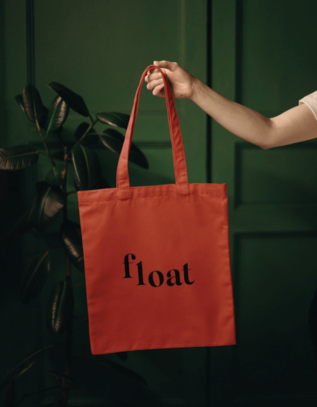 Orange shopper with Float logo